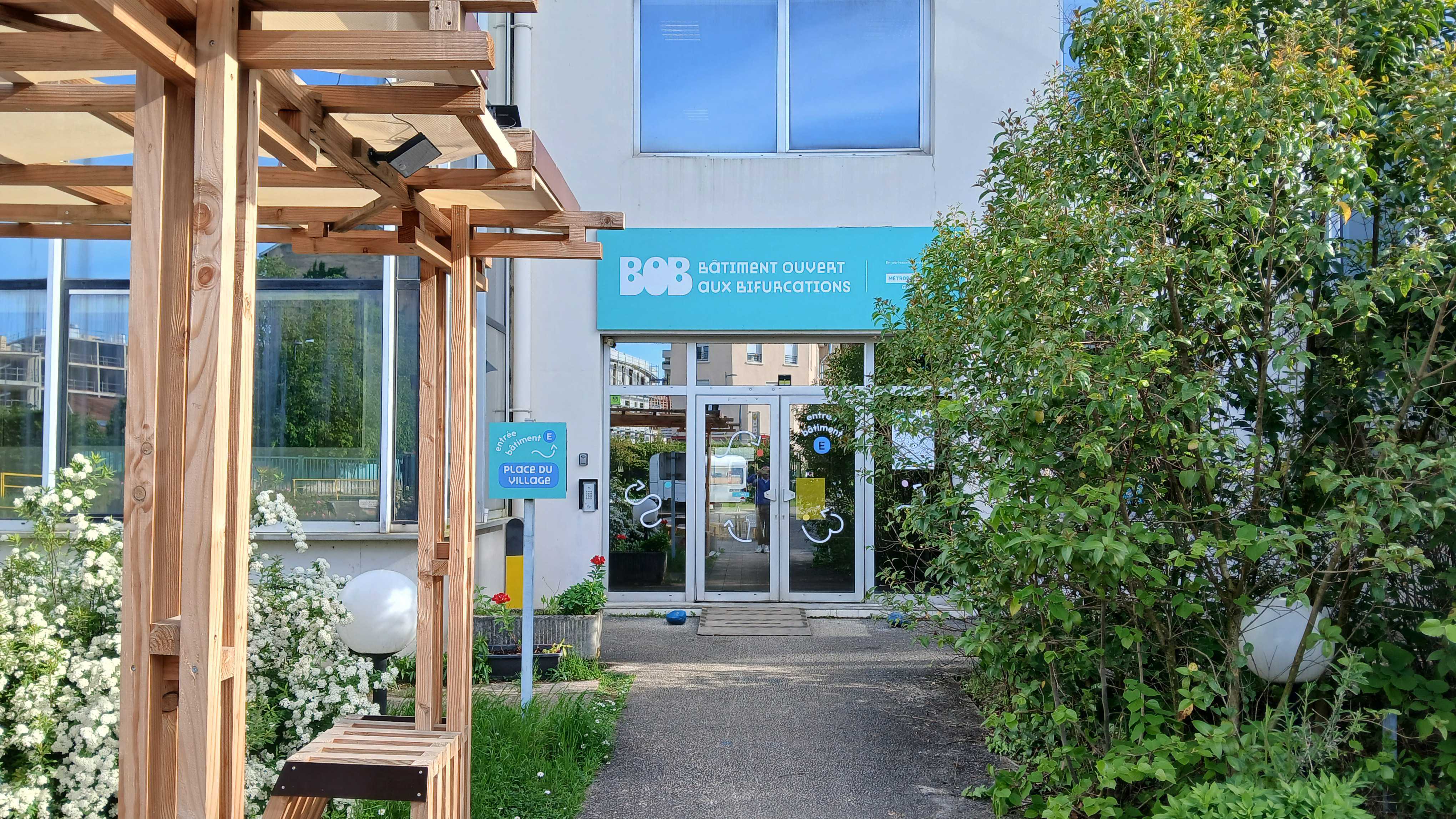 BOB (Bâtiment Ouvert aux Bifurcations) à L'étape 22D - Locaux bureaux / ateliers / halles / sous-sols